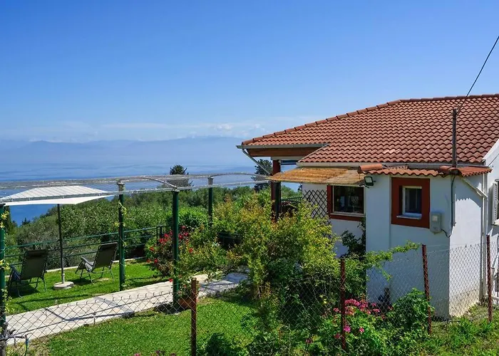 Traditional Seaview Home Candili