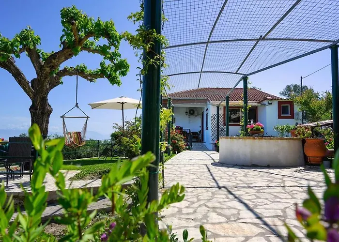 Traditional Seaview Home Candili