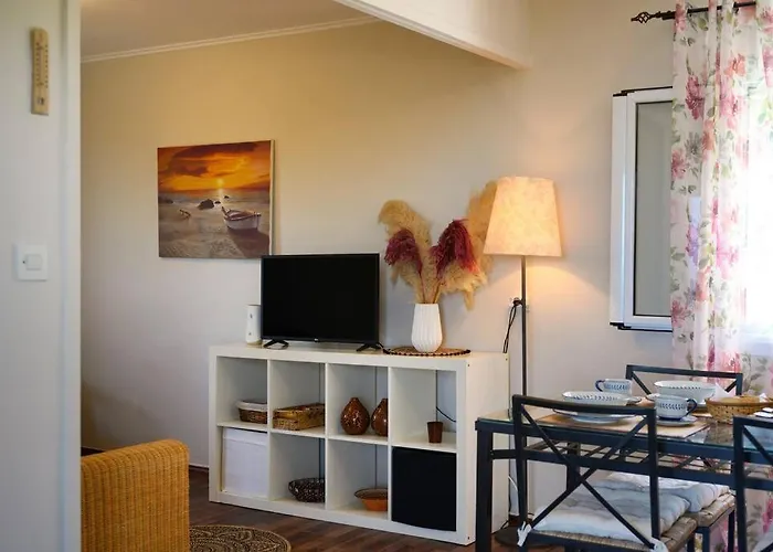 Traditional Seaview Home Candili