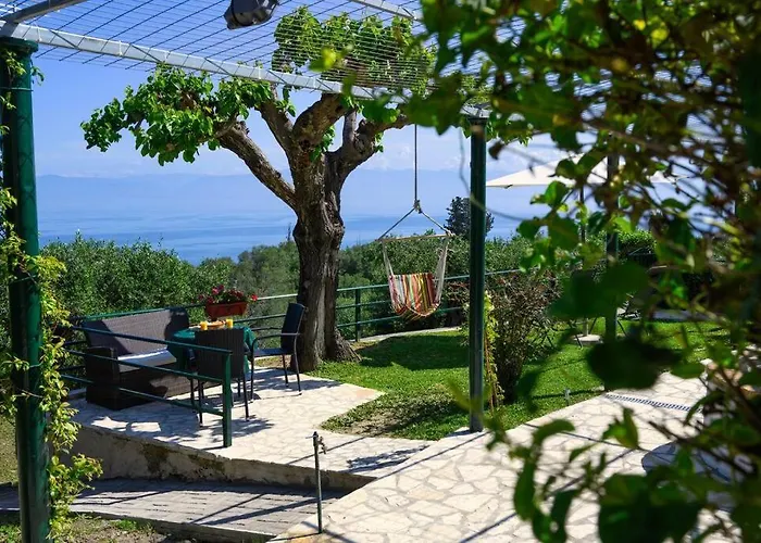Traditional Seaview Home Candili